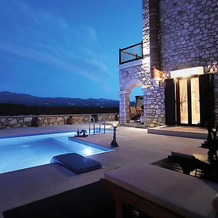 Holiday home Deluxe Lacasa 2 With Private Swimming Pool *