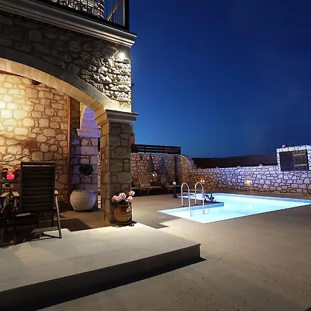 Deluxe Lacasa 2 With Private Swimming Pool * Roumeli